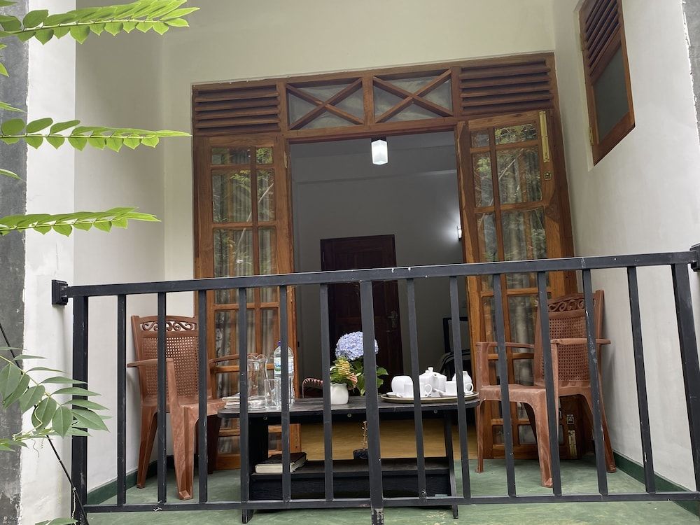 Misty Elegance Ella Deluxe Triple Room 4