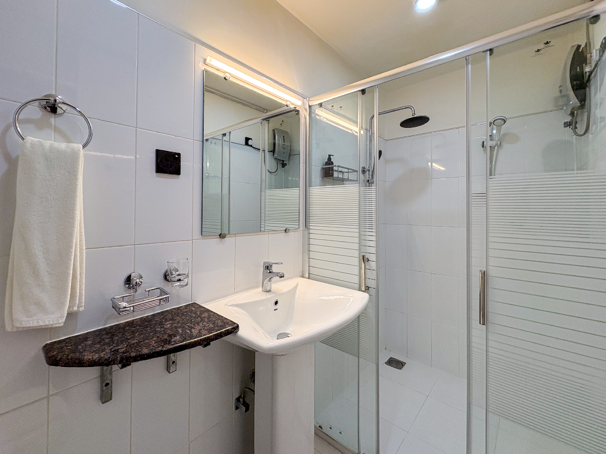 MOI Ella by DBI Standard Room 3