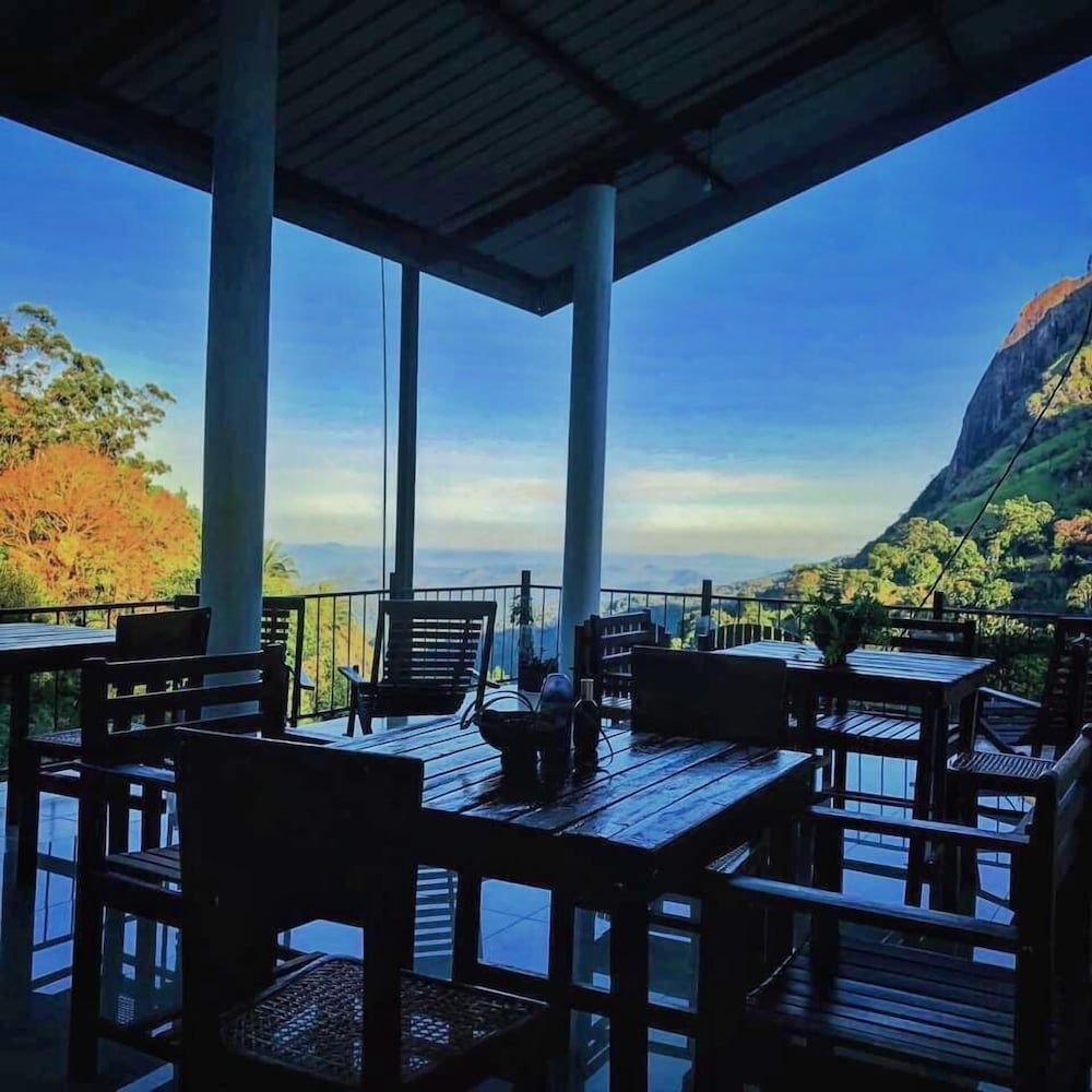 undefined Dewy Arena Hotel 7