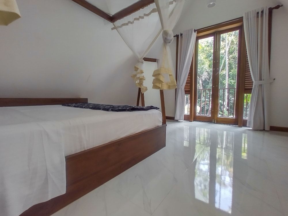 undefined Once in Ella 6