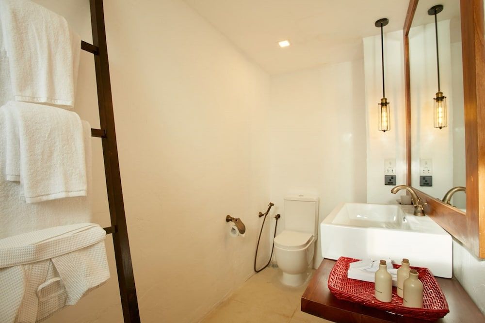 Marina by DAE Deluxe Mobile Home 7