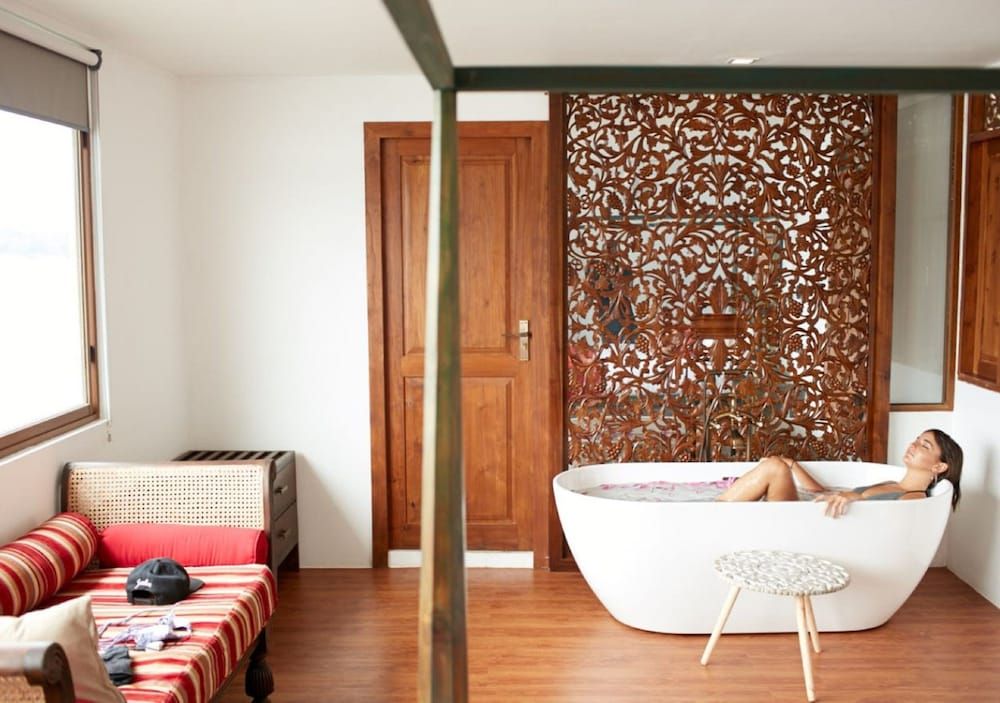 Marina by DAE Deluxe Mobile Home 6