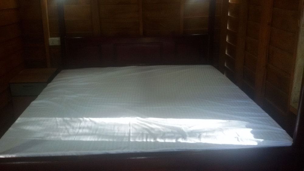 Elephant corridori camping Family Tent, Non Smoking, Mountain View 2