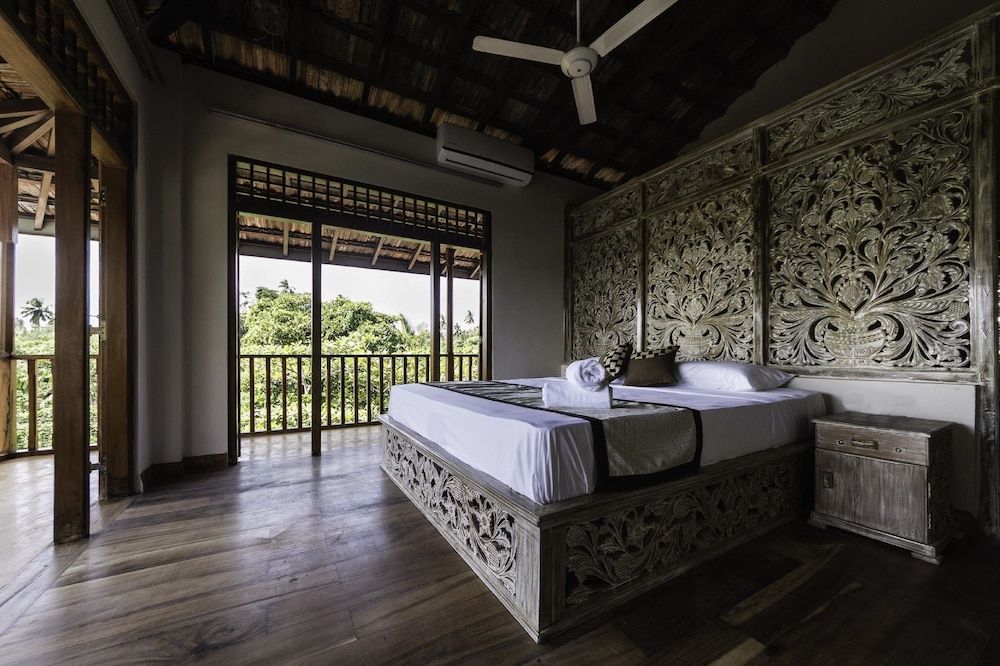 Sunrise Room