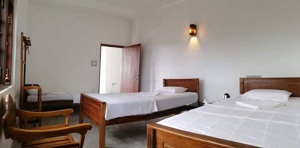 Basic Triple Room
