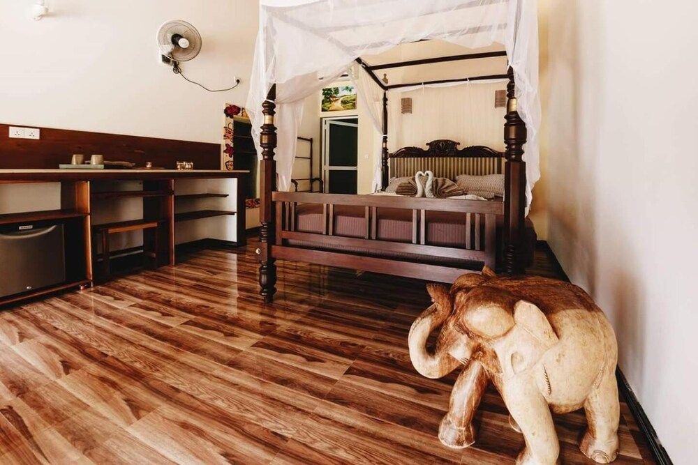 undefined Thambili cabanas 10