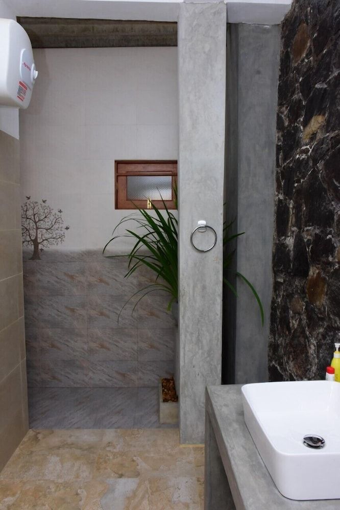 Villa Blue Water Hikkaduwa Family Villa, 1 King Bed, Garden View 12