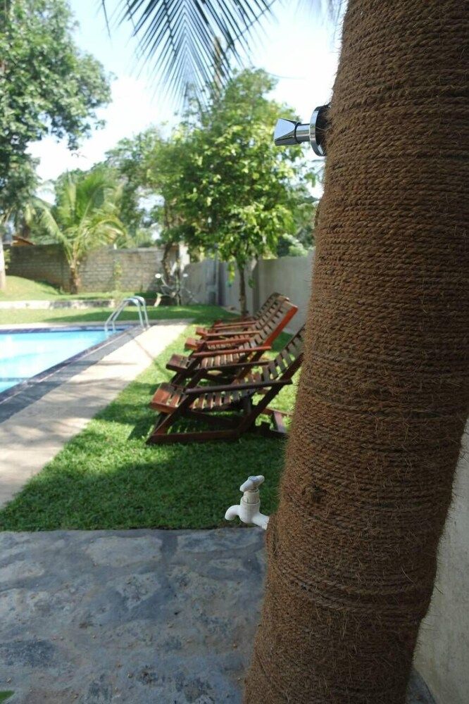 Villa Blue Water Hikkaduwa Deluxe Villa, 1 Bedroom, Smoking, Garden Area 9
