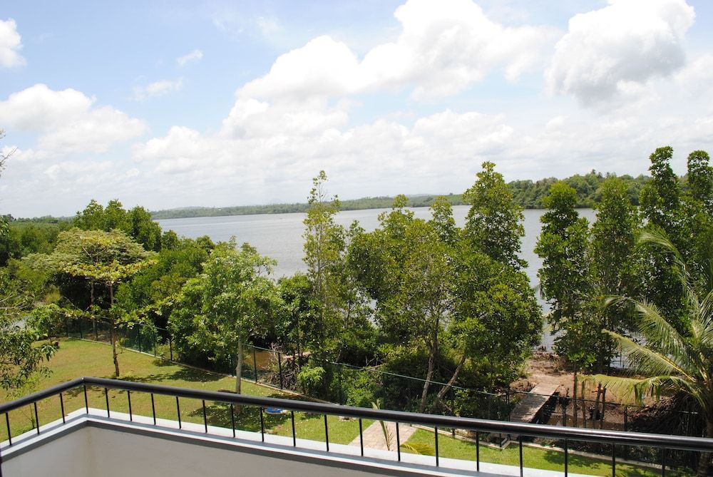 undefined Arahtis Lake Villa 9