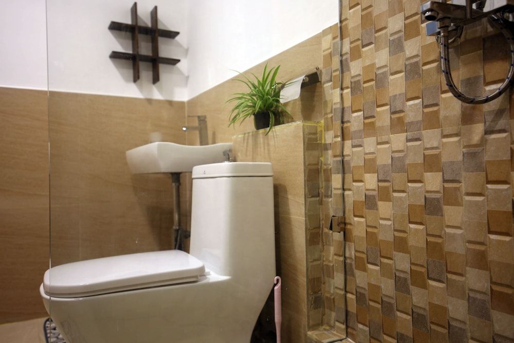 L&D Stay Inn Deluxe Double Room 5