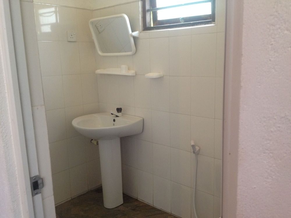 undefined Hikka Green Family House 7