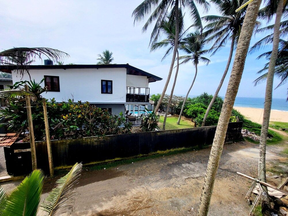 undefined Beach Villa Yang Near Hikkaduwa, With Pool and Cook - Semi-detached House 3