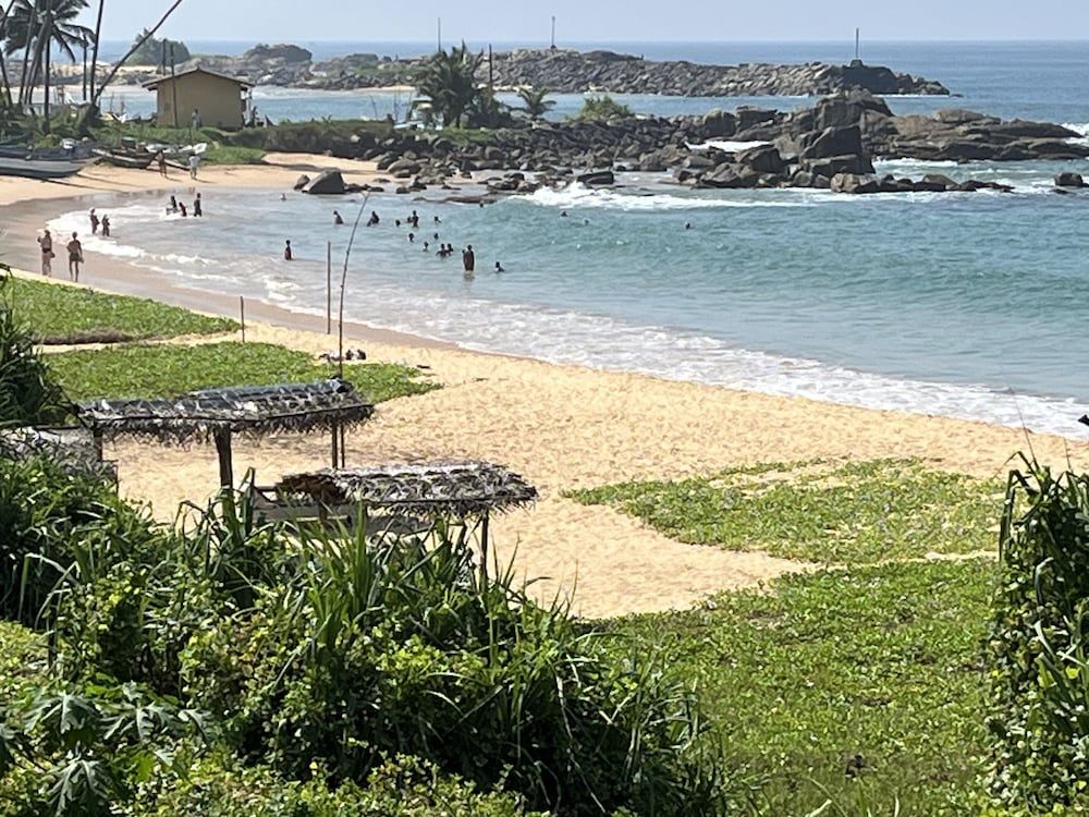 Beach Villa Yang Near Hikkaduwa, With Pool and Cook - Semi-detached House Villa, 3 Bedrooms, Private Pool, Garden View 5