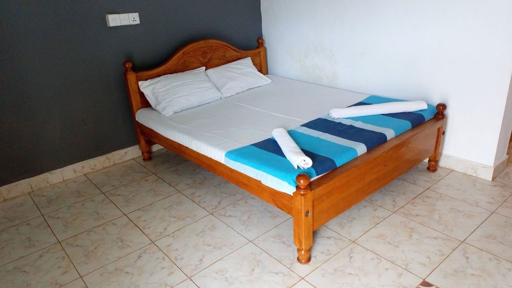 Nilaveli Hotel Onethra Deluxe Double Room 2