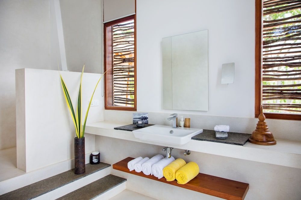 Tri by Amaya Lake Villa 5