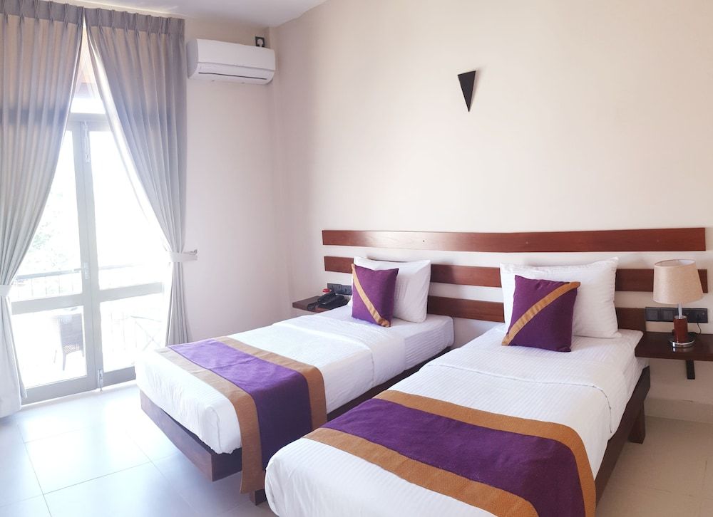 Hive 68 - Hotel and Resorts Negombo Deluxe Room, 1 Double Bed 3