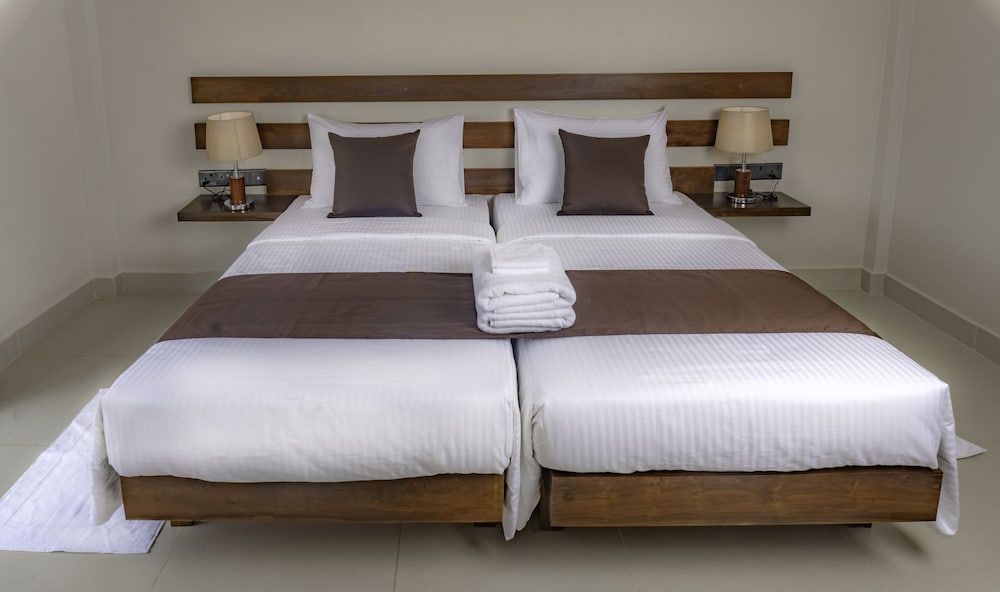 Hive 68 - Hotel and Resorts Negombo Deluxe Room, 1 Double Bed 5