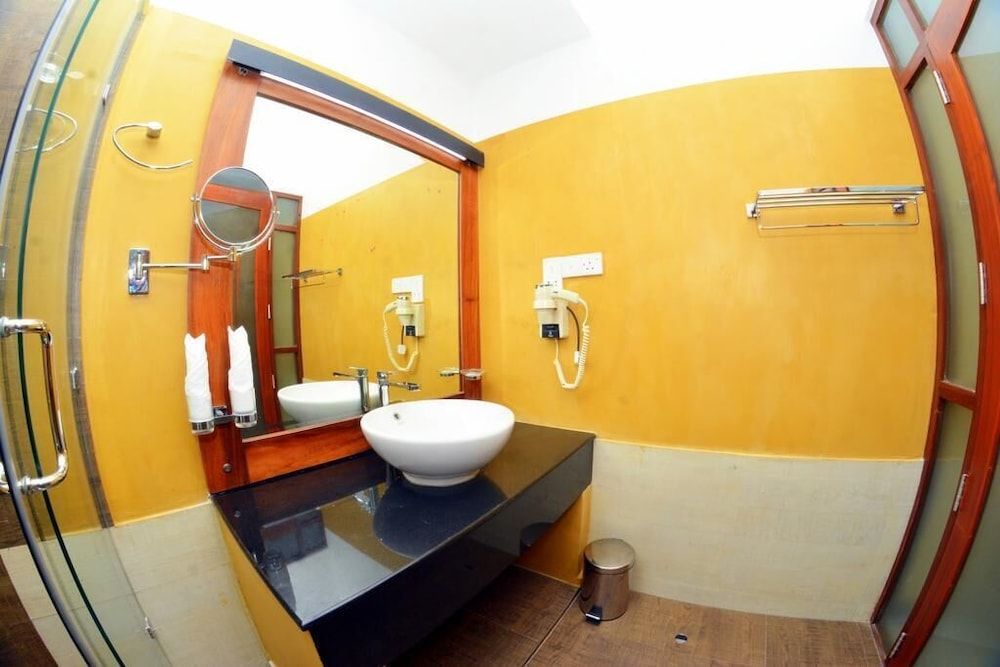 Beach Corridor Hotel & Spa with Free Airport Shuttle Standard Double Room 3