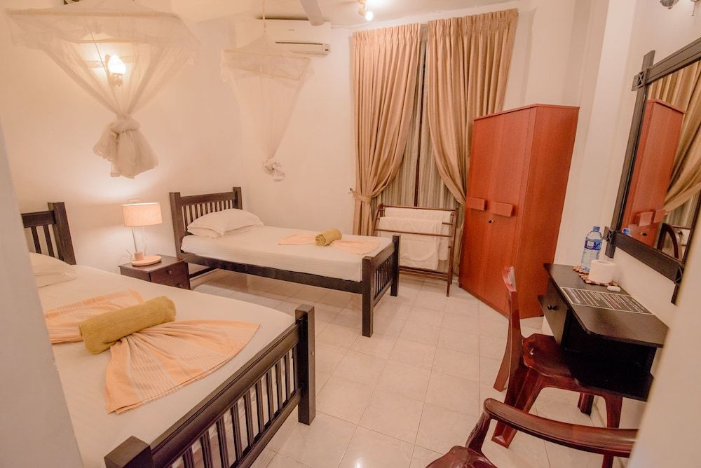 Muhsin Villa Twin Room 2