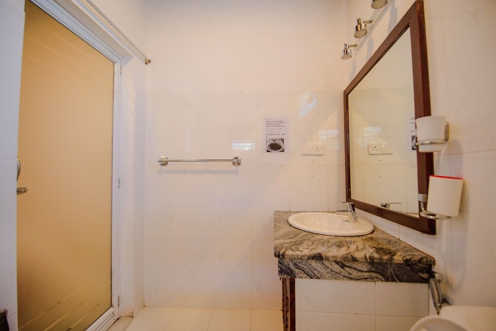 Muhsin Villa Twin Room 16