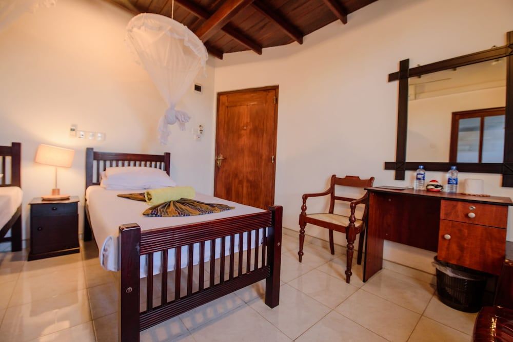 Muhsin Villa Twin Room 10