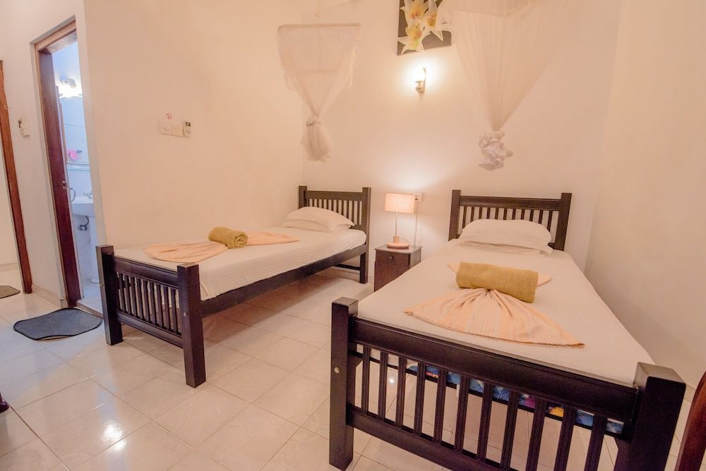 Muhsin Villa Twin Room