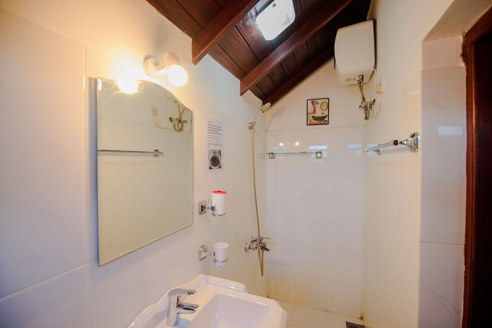 Muhsin Villa Twin Room 17