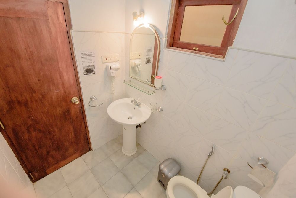 Muhsin Villa Twin Room 14