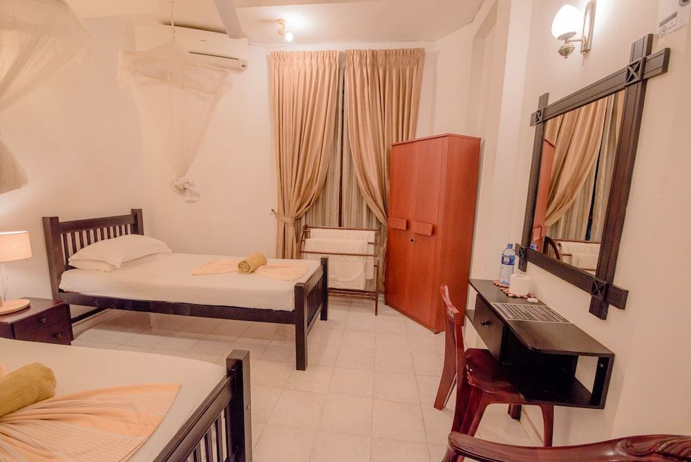 Muhsin Villa Twin Room 3
