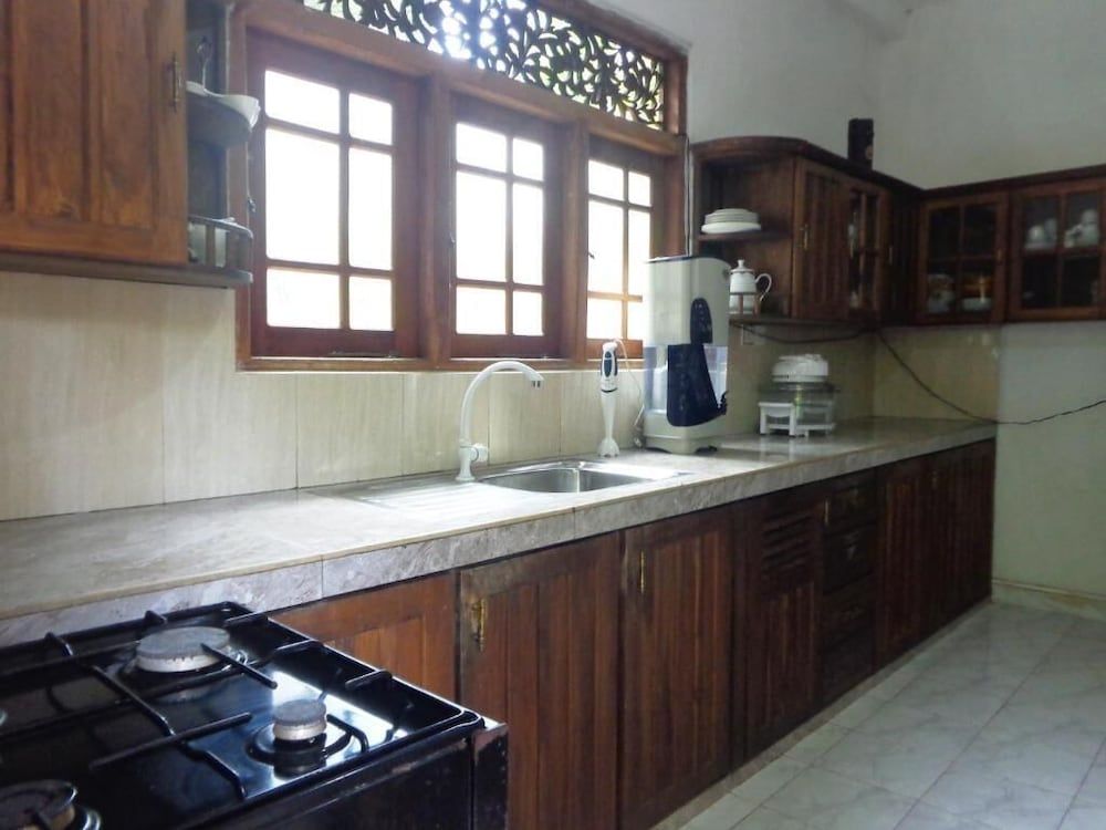 undefined DiNi Galle 8