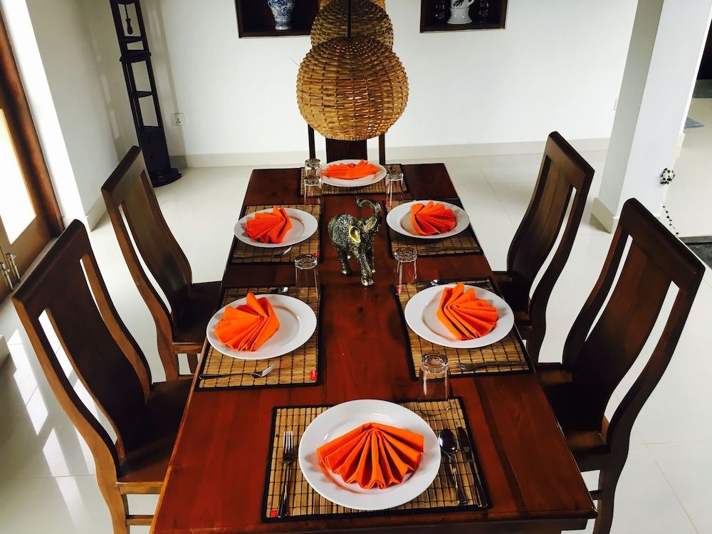 undefined 82 Villa 6