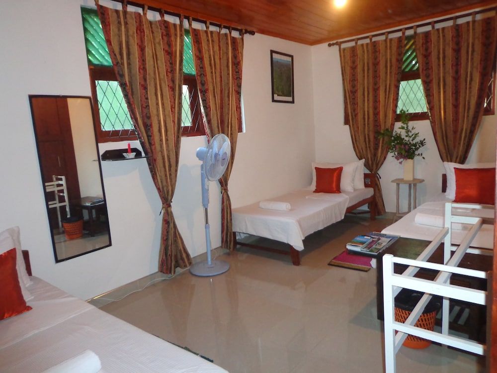 undefined Brown's Edge Residence 8