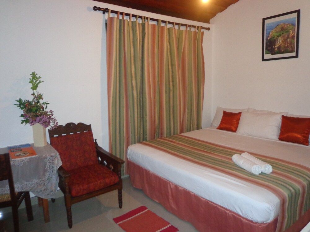 undefined Brown's Edge Residence 6