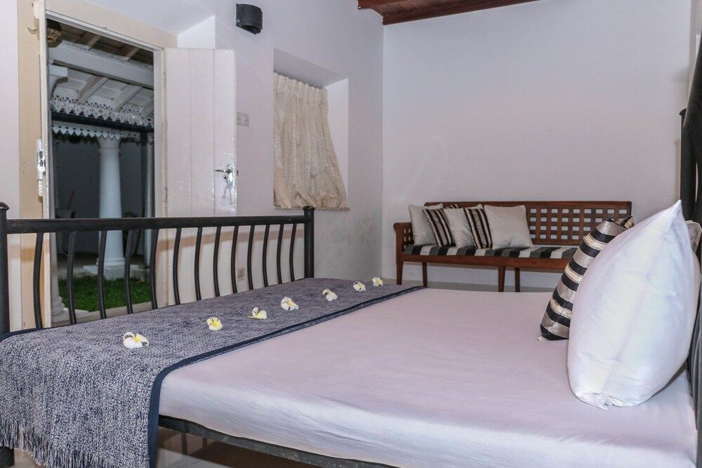 Villa Rosa Blanca - White Rose Double Room, Courtyard View 5