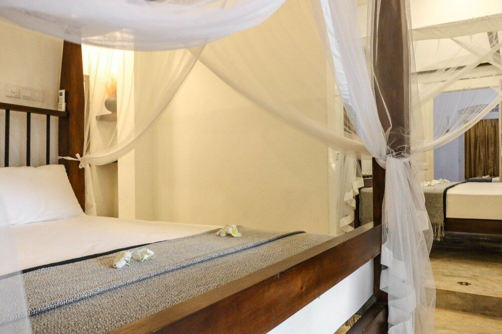 Villa Rosa Blanca - White Rose Family Room 4
