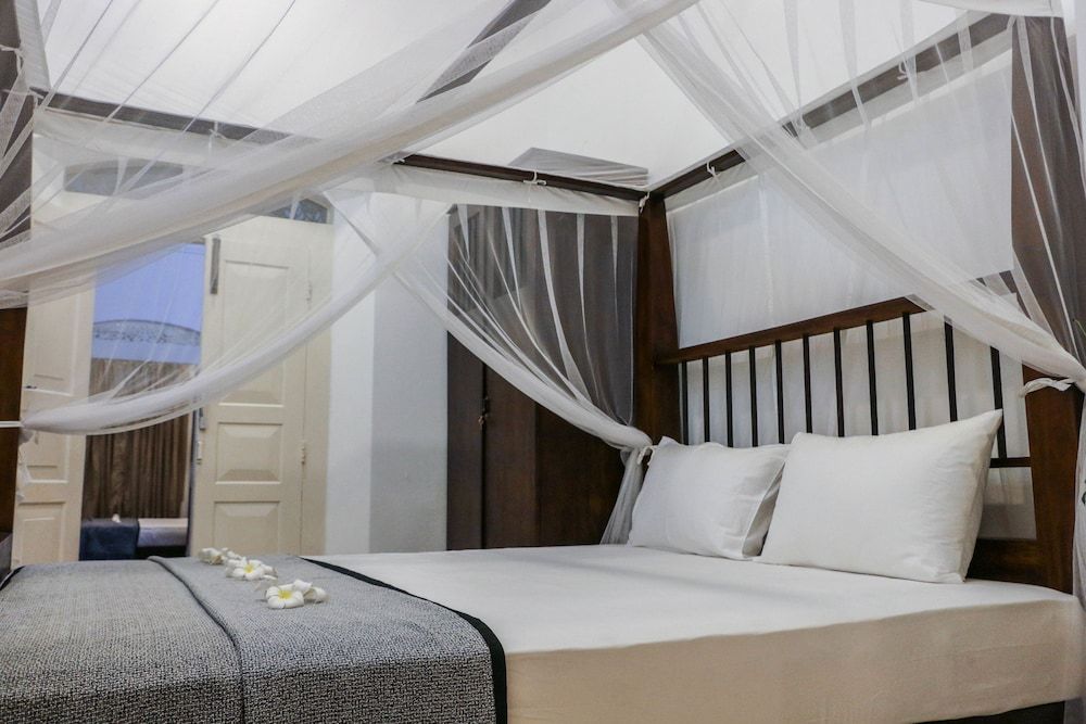 Villa Rosa Blanca - White Rose Family Room 10