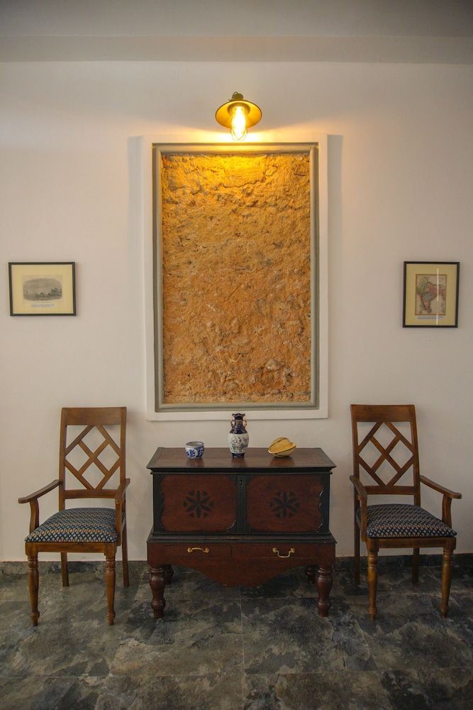 Dutch Wall Deluxe Room, 1 Queen Bed 13