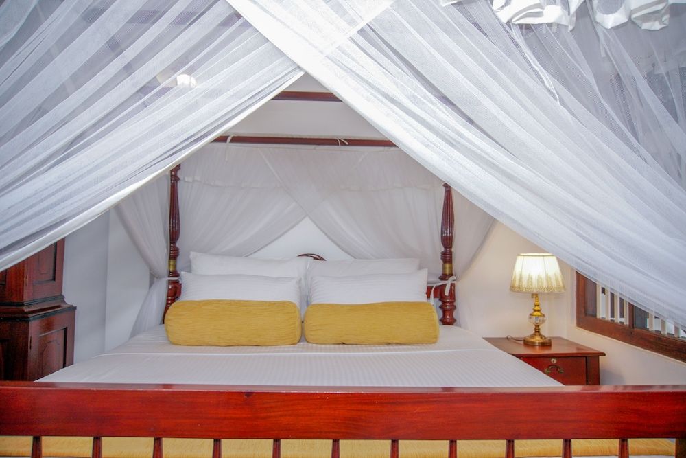 Dutch Wall Deluxe Room, 1 Queen Bed 5