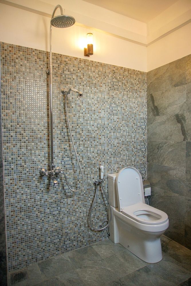 Dutch Wall Basic Room, 1 Queen Bed 9