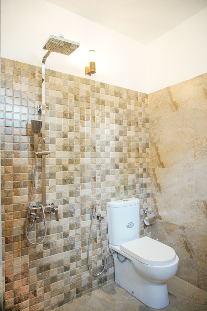 Dutch Wall Basic Room, 1 Queen Bed 8