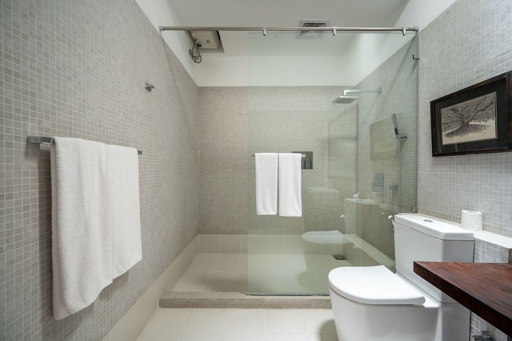 42 Lighthouse Street Deluxe Double Room 5