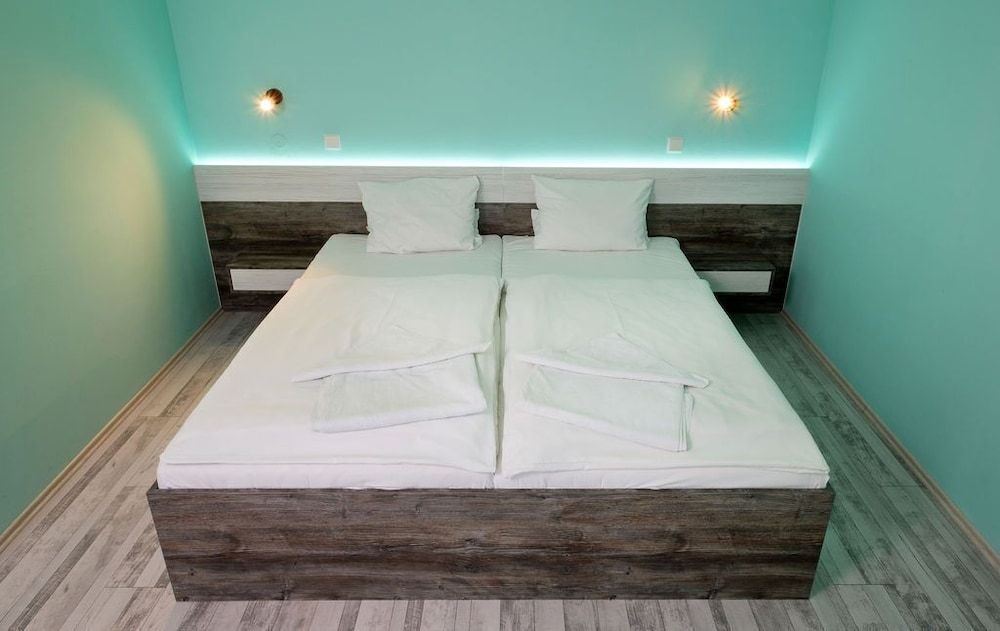 Hotel N Quadruple Room 5