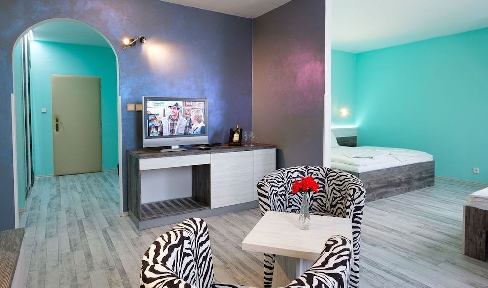 Hotel N Quadruple Room