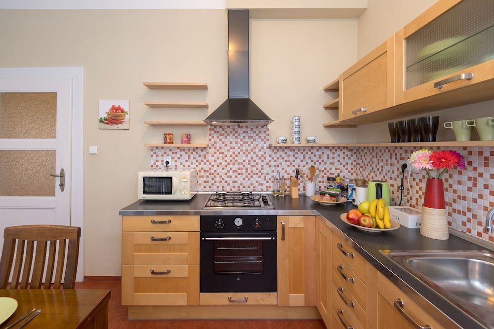 undefined Castle View Spacious Apartment 3