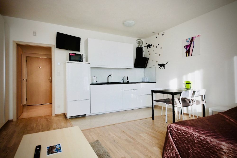 ART Garden Towers Prague Standard Apartment, Accessible, Garden View 6