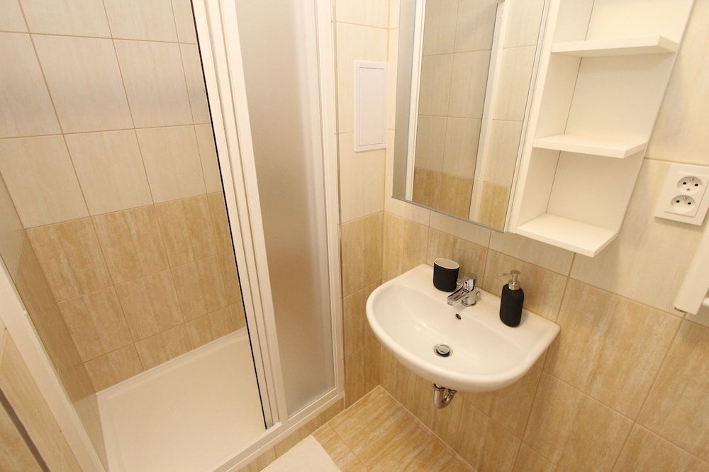 Zizka Home Apartments Basic Quadruple Room, 2 Bedrooms, Kitchen 9