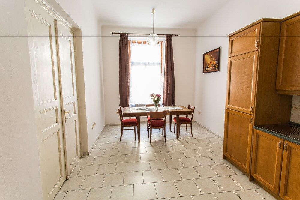 undefined Central Retro Apartment 8