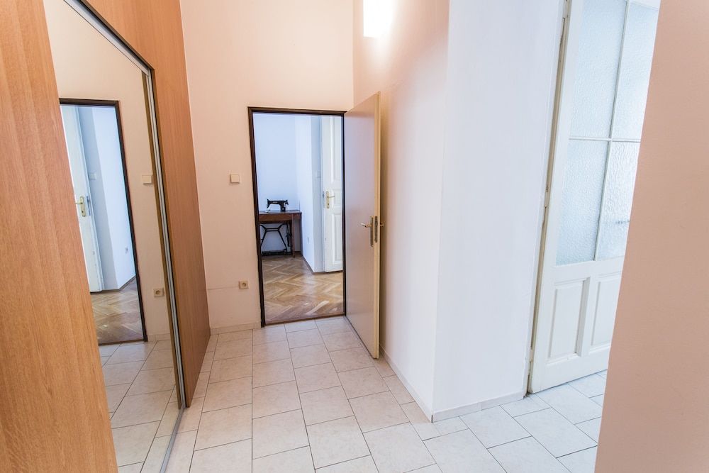 undefined Central Retro Apartment 2