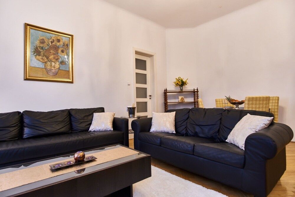 Old Town Square Royal Apartment Luxury Apartment 16