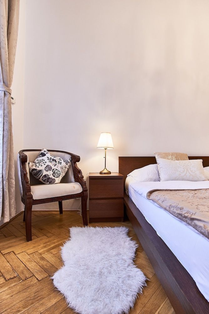 undefined Old Town Square Royal Apartment 5